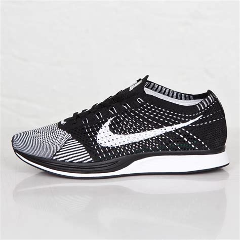 nike flyknit racer damen schwarz weiß|Nike Flyknit 5.0 women's.